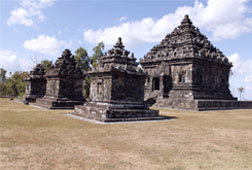 Nandi and Siva in Ijo Temple