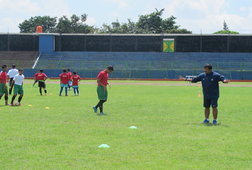 Indra Sjafri: Usia 6 Tahun, Waktu Paling Tepat Berlatih Bola Indra Sjafri: Usia 6 Tahun, Waktu Paling Tepat Berlatih Bola