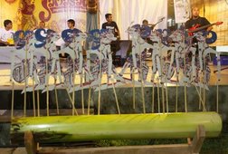 Ketika Wayang Dilihat Dari 2 Sisi yang Berbeda