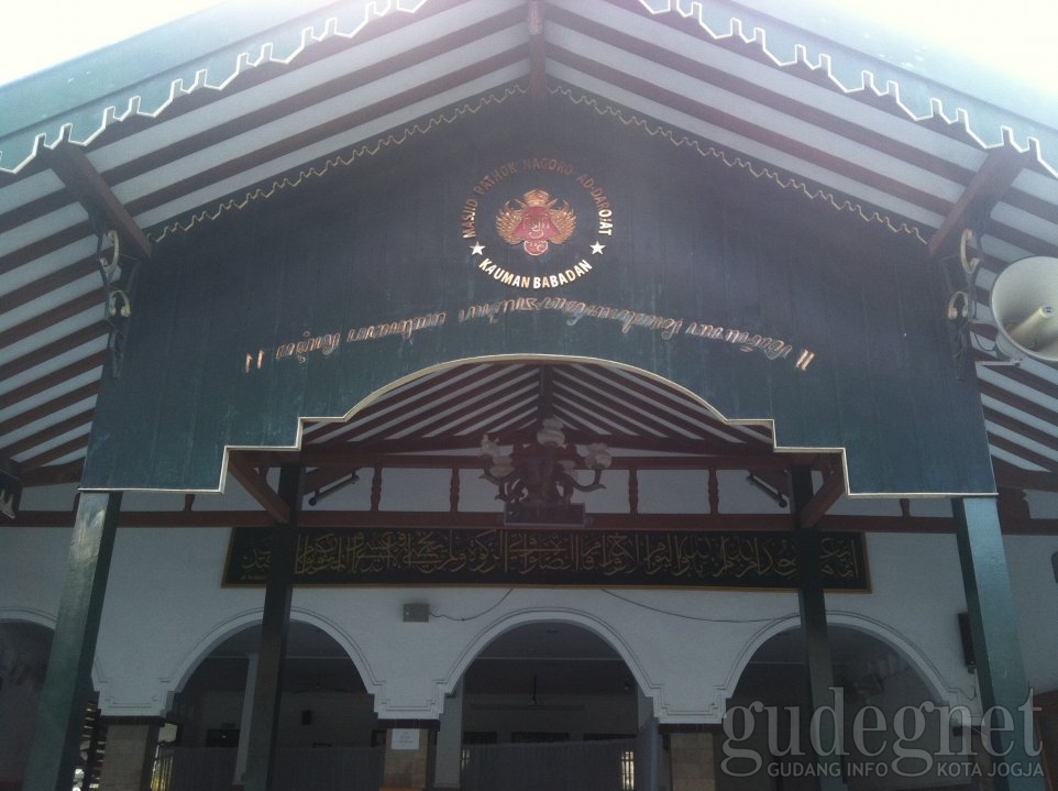 Kraton Rangkul 4 Masjid Kagungan nDalem Shalawatan Bareng