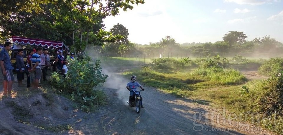 Pagi Hingga Sore Geber Motor Antik Cuma Disini