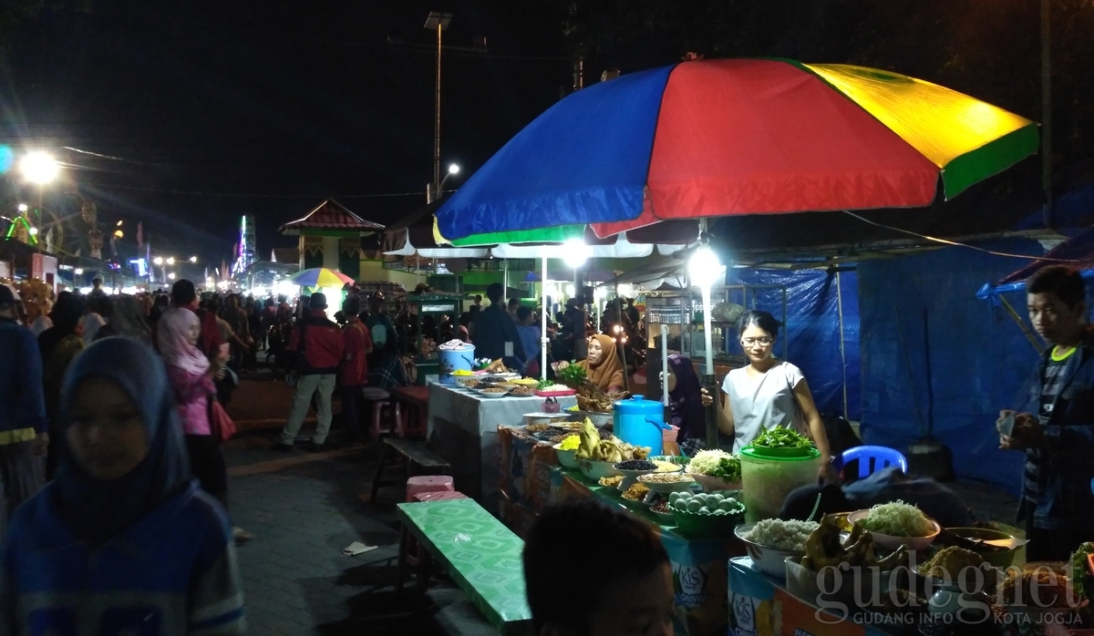 Makanan Ini Cuma ada di Sekaten, Berani Coba?