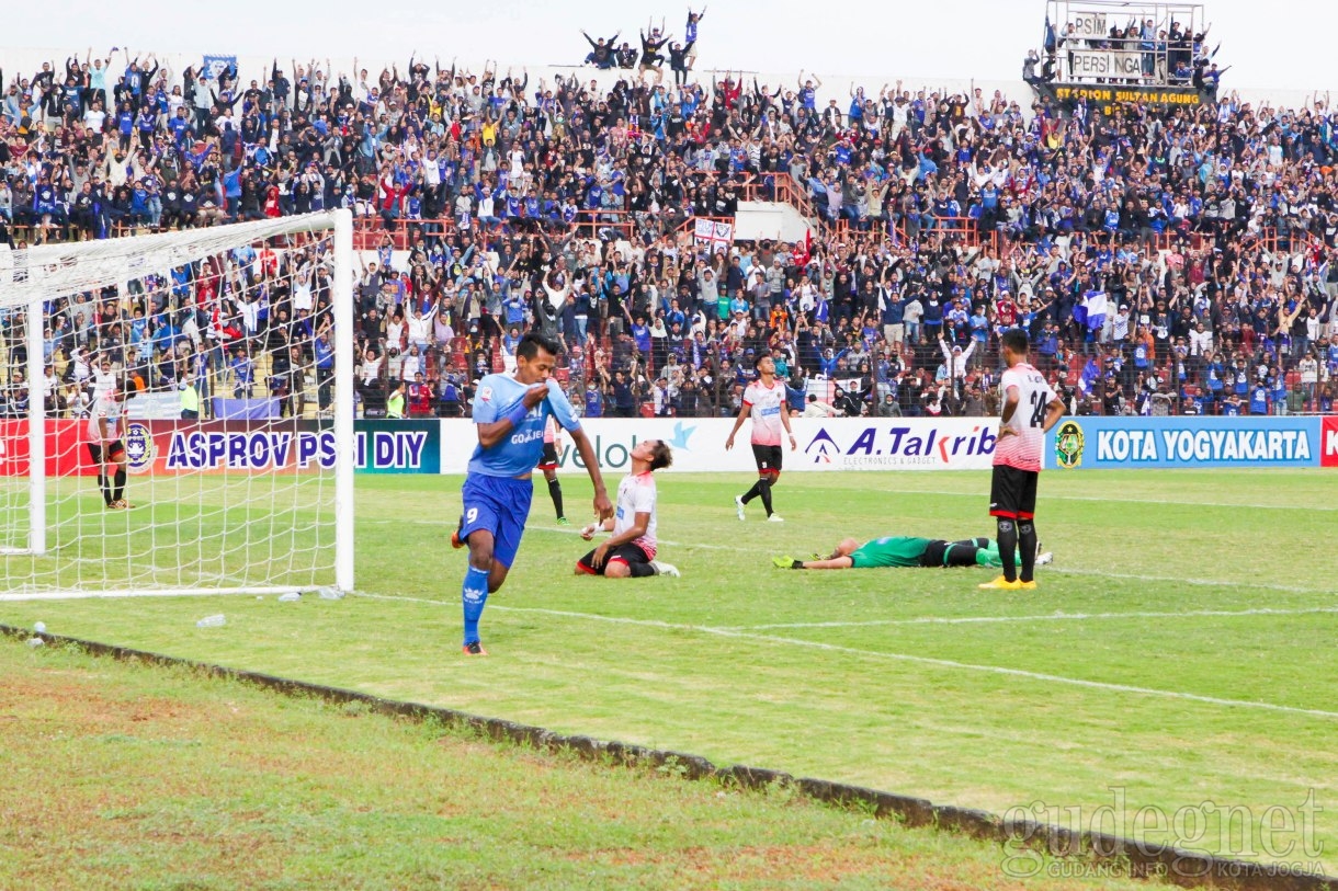 PSIM Tundukkan Persinga 2-0