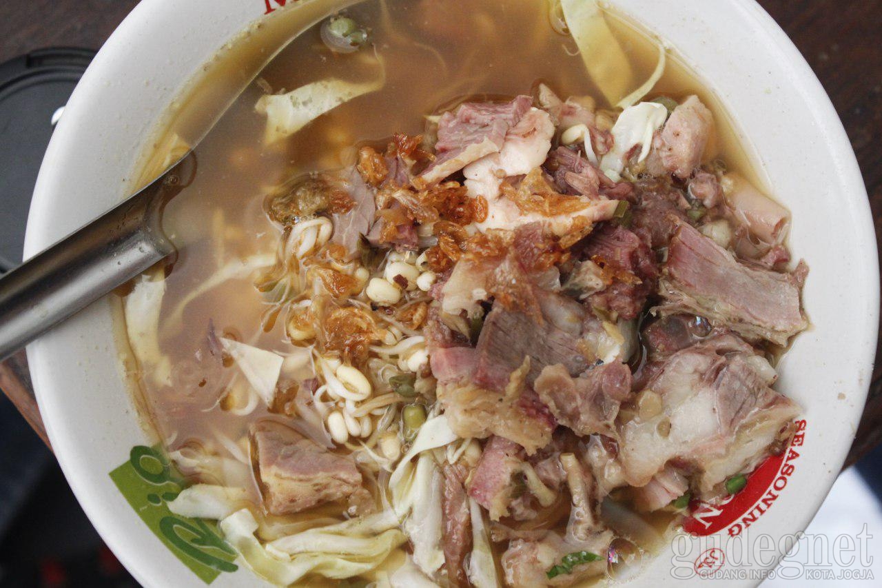 Ini Lima Warung Soto yang Mesti Kamu Coba