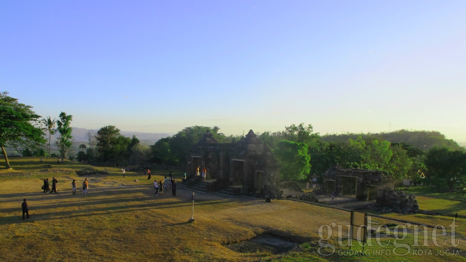 Masuk 3 Candi ini Diskon 72 Persen