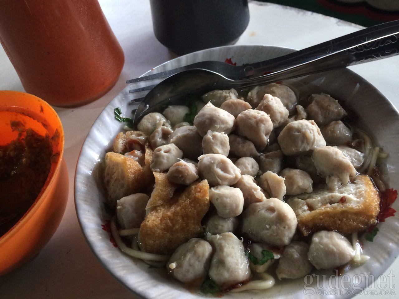 Menikmati Bakso Kerikil Pak Supri