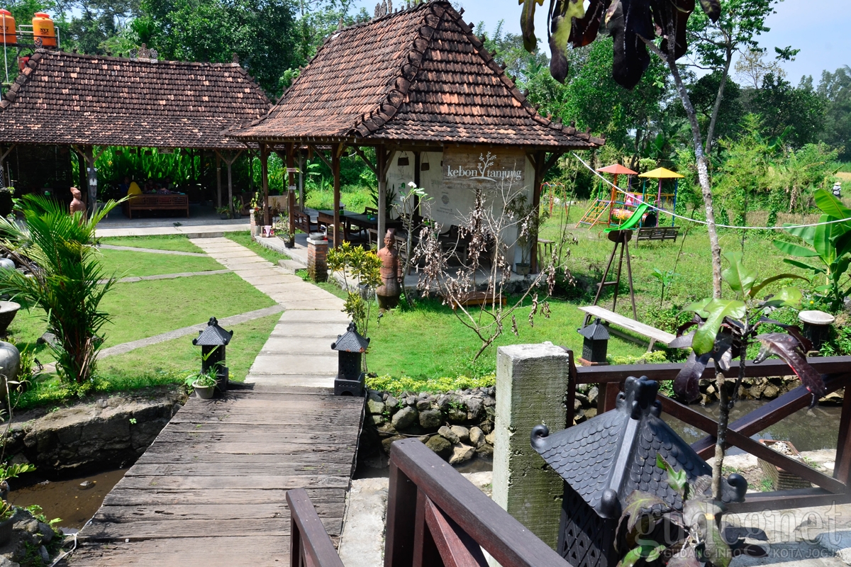 Warung Pak Lanjar, Citarasa Pedesaan Kualitas Hotel Bintang Lima