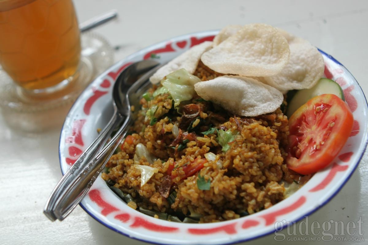 Omah Baciro, dari Nasi Goreng, Pasta Hingga Waffle