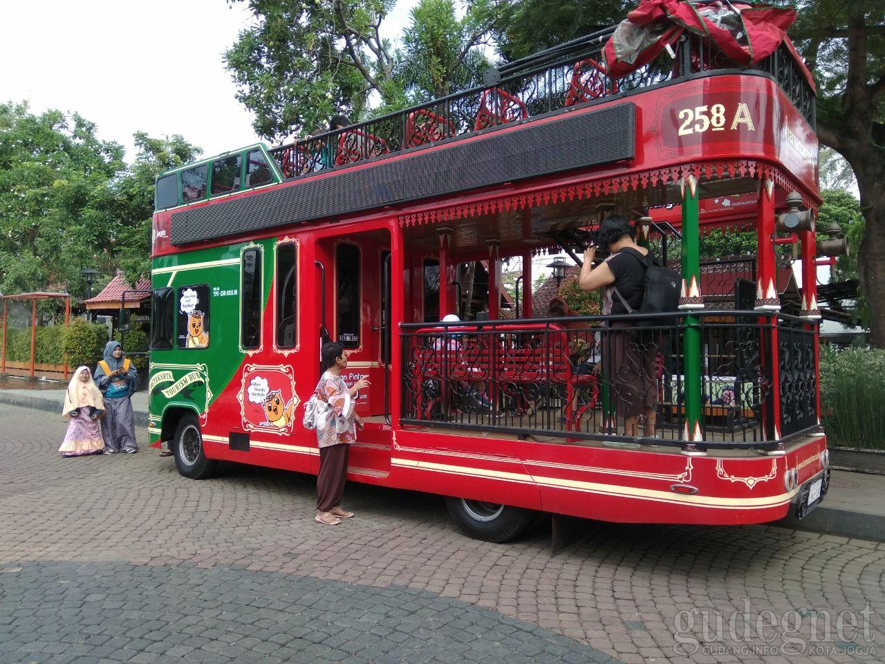 Bus Domapan Alih Fungsi Jadi Spot Foto