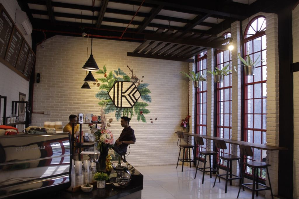 "Kemari", Coffee Shop Anyar dengan Andalan "Es Kopi Susu Malaikat"