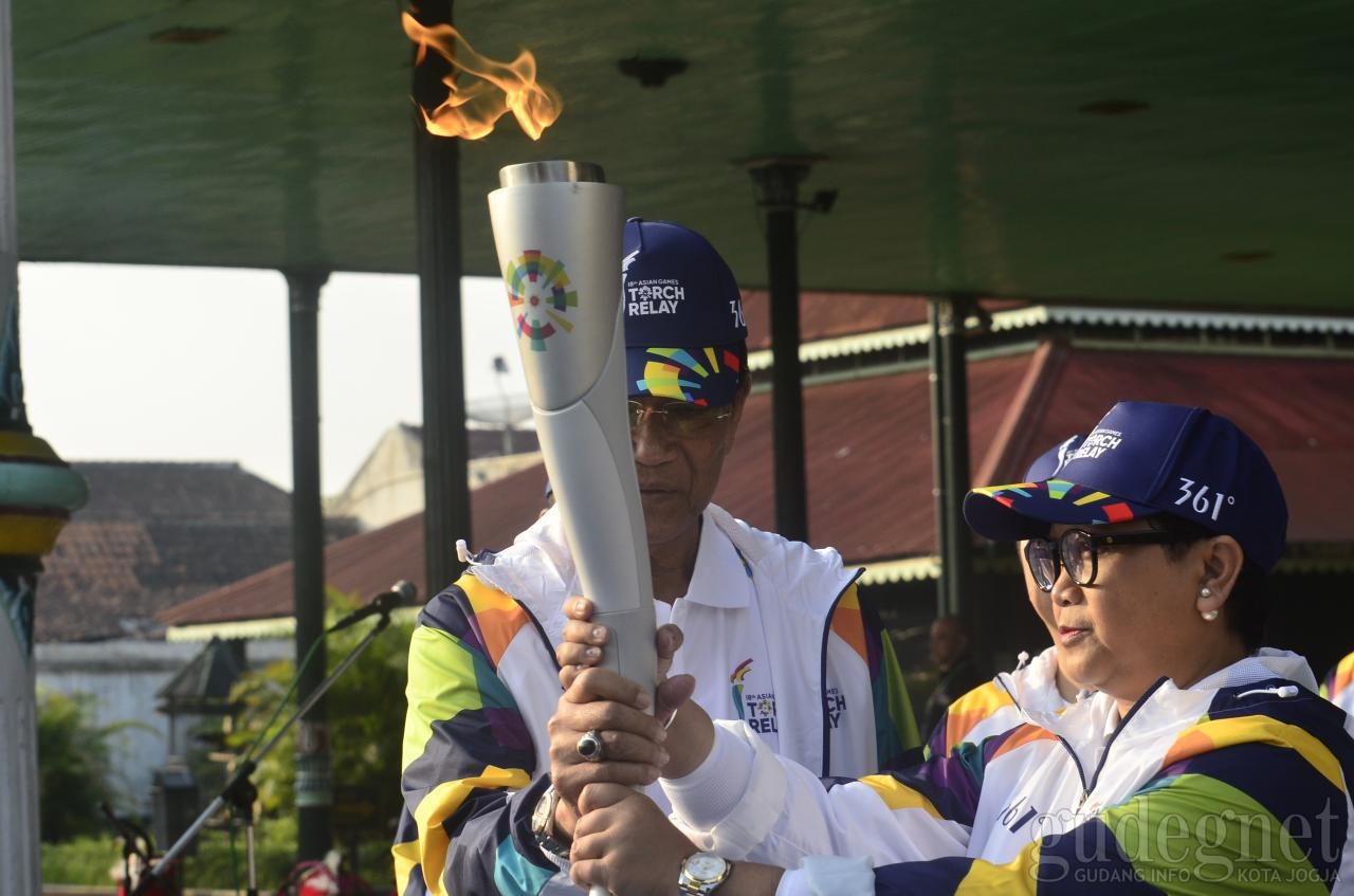 Retno Marsudi Awali Torch Relay Asian Games 2018