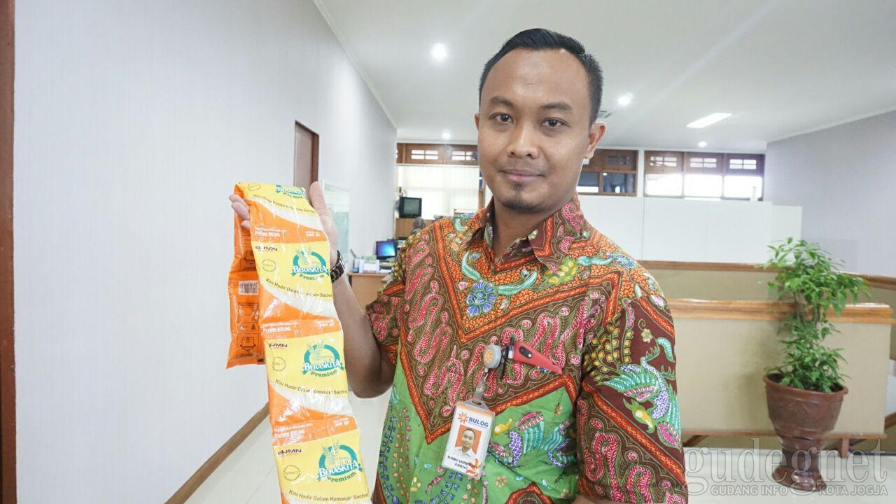 Seperti Ini, Penampakan Beras Sachet BULOG