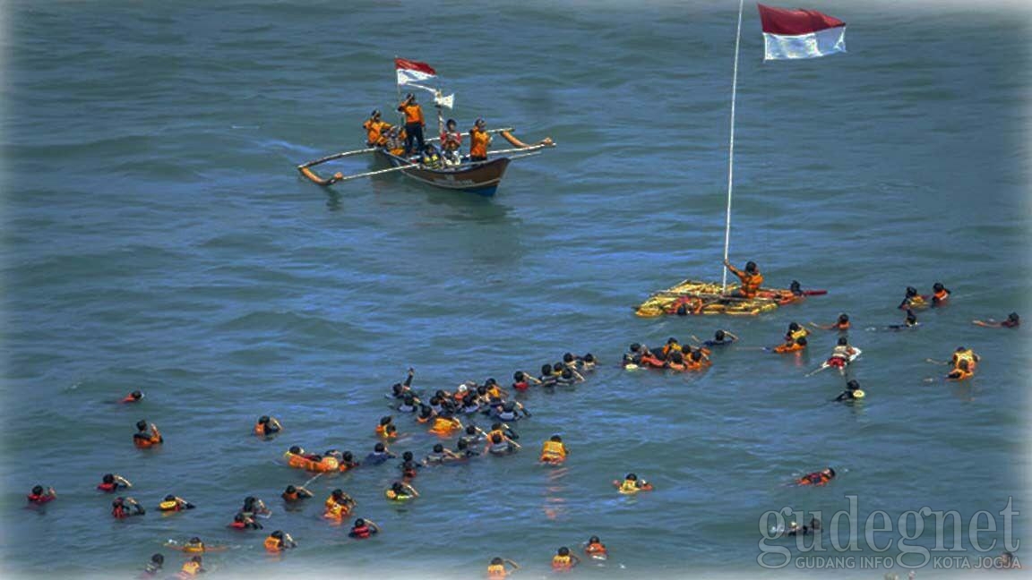 SAR Baron Ajak Masyarakat Kibarkan Bendera Merah Putih di Samudra