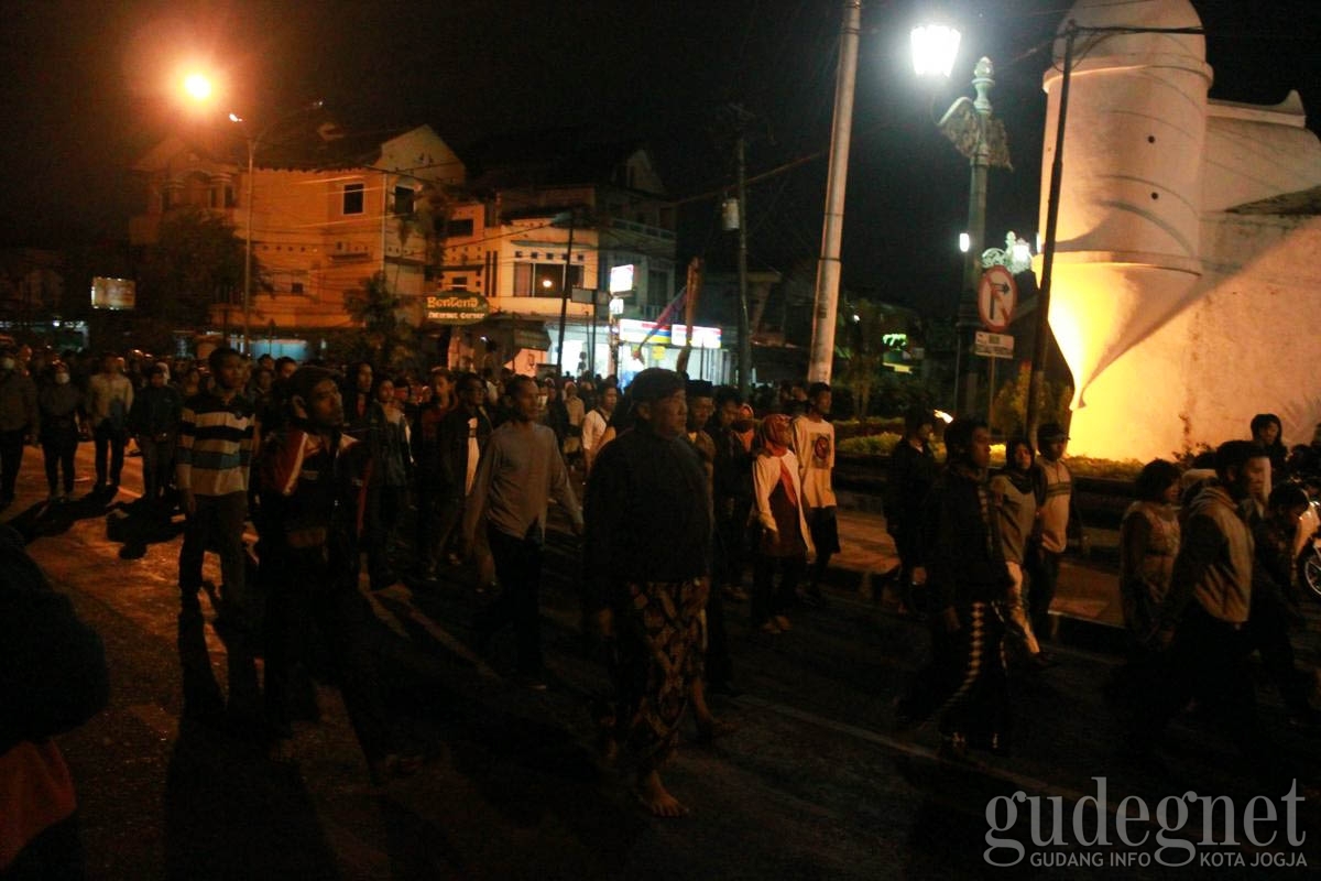 Selasa Kraton Yogyakarta Akan Gelar Mubeng Beteng Yogya GudegNet