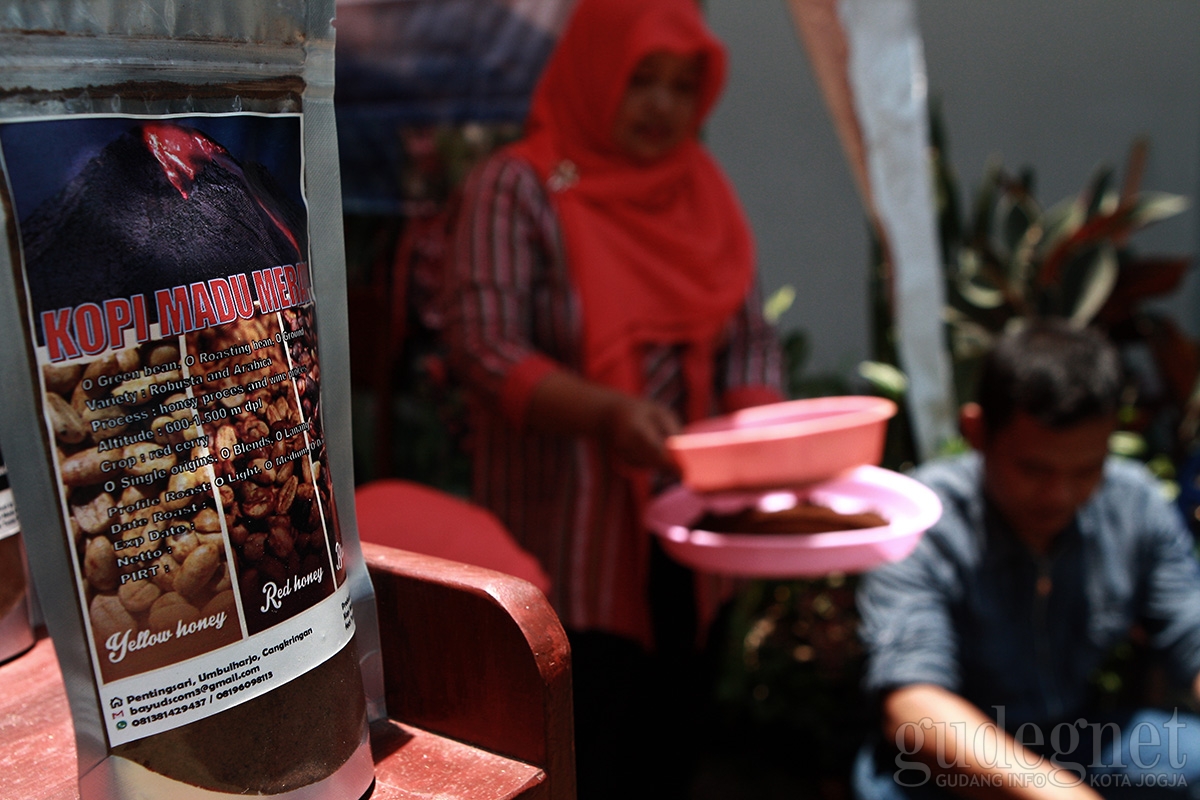 Kopi Madu,Perpaduan Abu Merapi dan Kopi