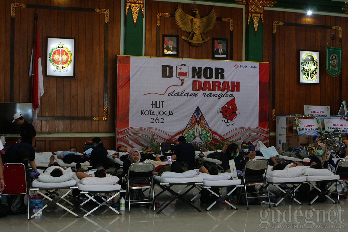 Aksi Kemanusian Lewat Donor Darah di Balai Kota