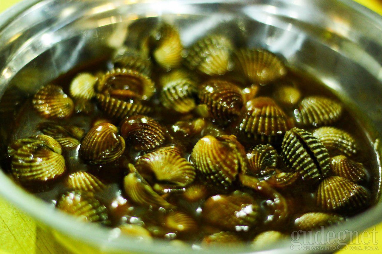 Santap Malam Mantap di Kerang Blenger