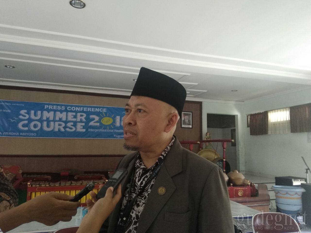 dr. Probosuseno : Lansia Harus KUAT