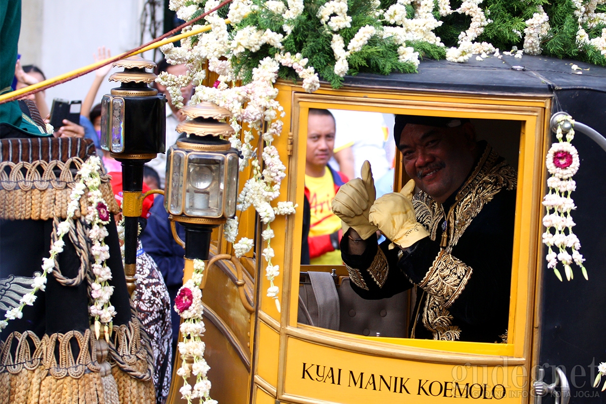 KGPAA Paku Alam X Alami Kecelakaan saat Berkendara