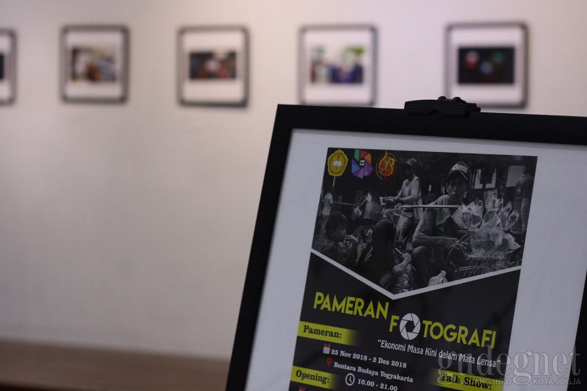 Pameran Foto USD: Ekonomi Masa Kini dalam Mata Lensa