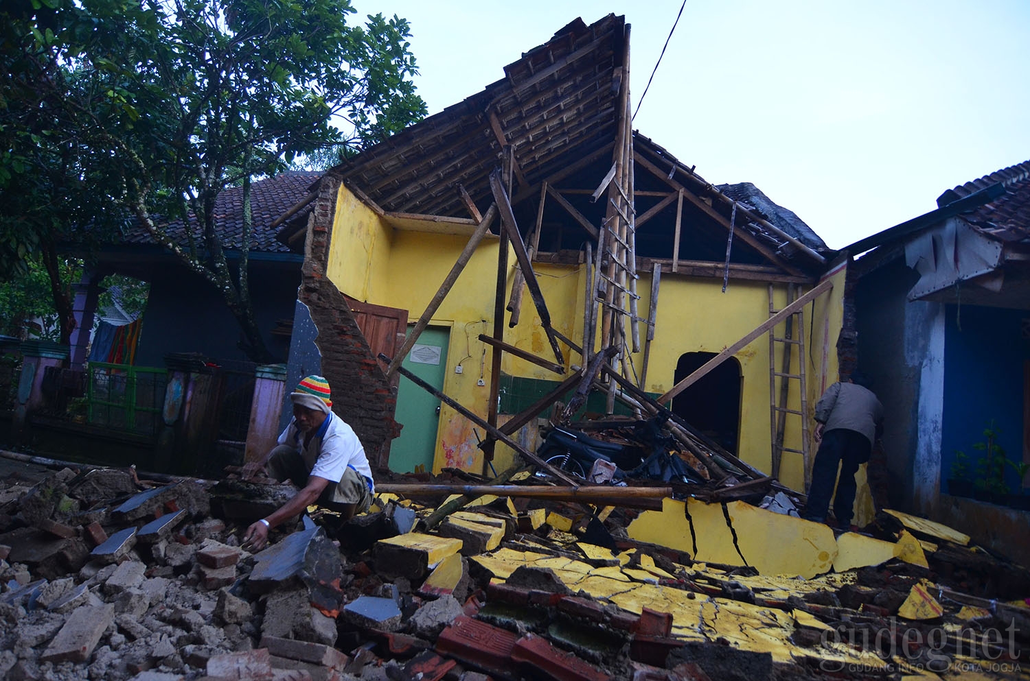 Pentingnya Ditanamkan  Ilmu Kebencanan Sejak dini