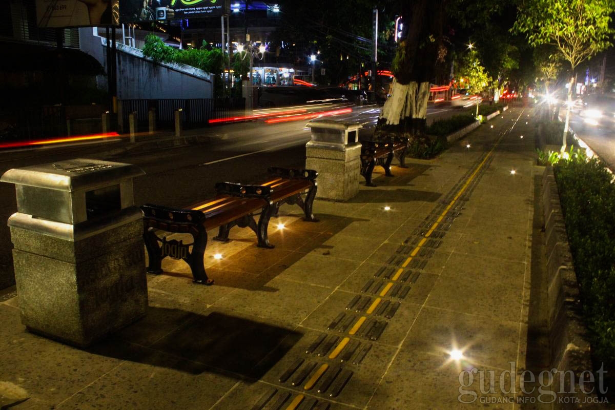 Yuk, Nongkrong di Boulevard Kotabaru