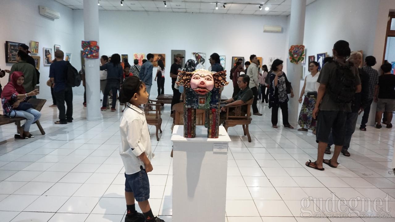 Sambut Imlek, BBY Gelar Pameran Kosen