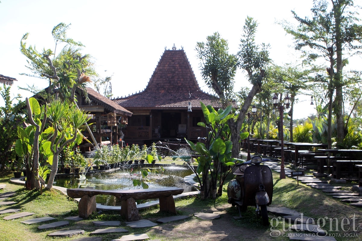 5 Tempat Ngopi dengan Suasana Pedesaan