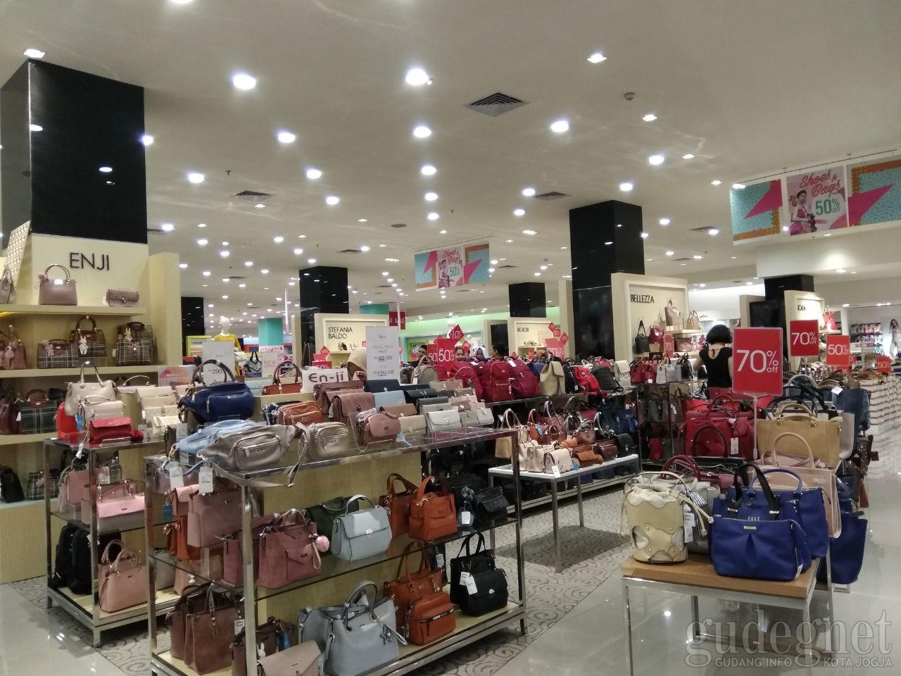 Parkson & Centro Hadirkan Diskon Hingga 70%