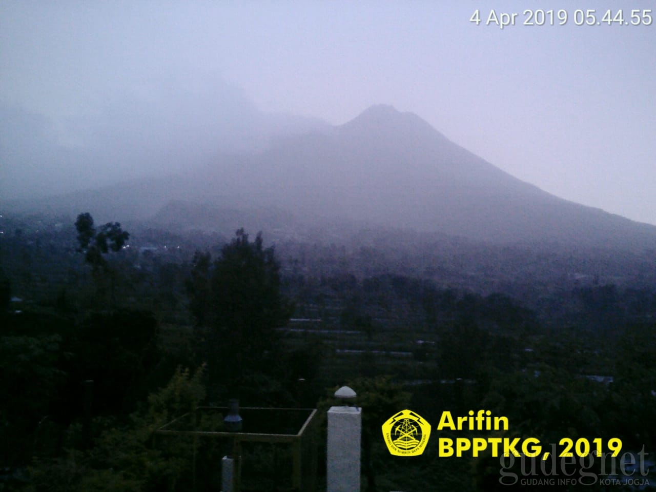 Enam Kali Guguran, Merapi Cukup Tenang