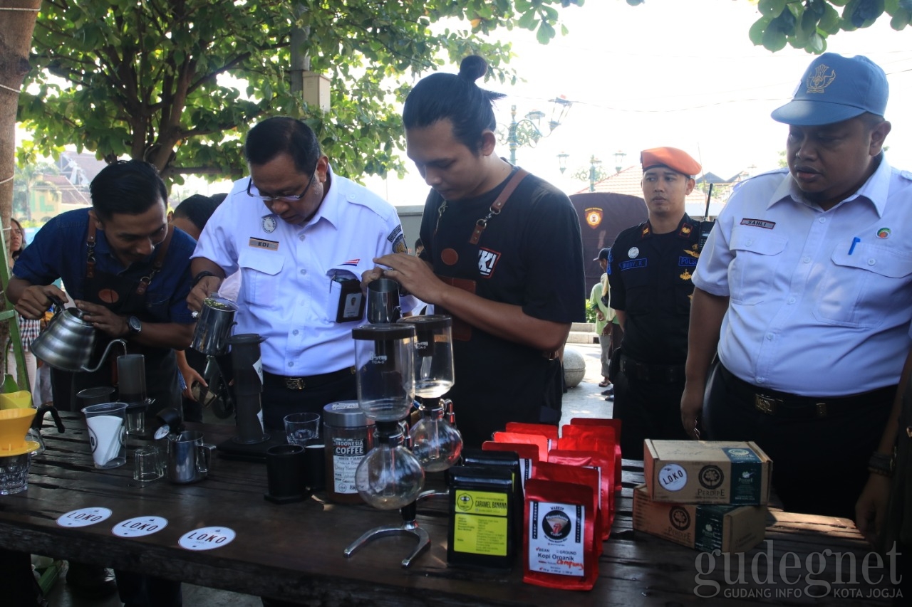 Peringati HUT Pertama, Loko Coffee Shop Luncurkan Menu Sodaqoh