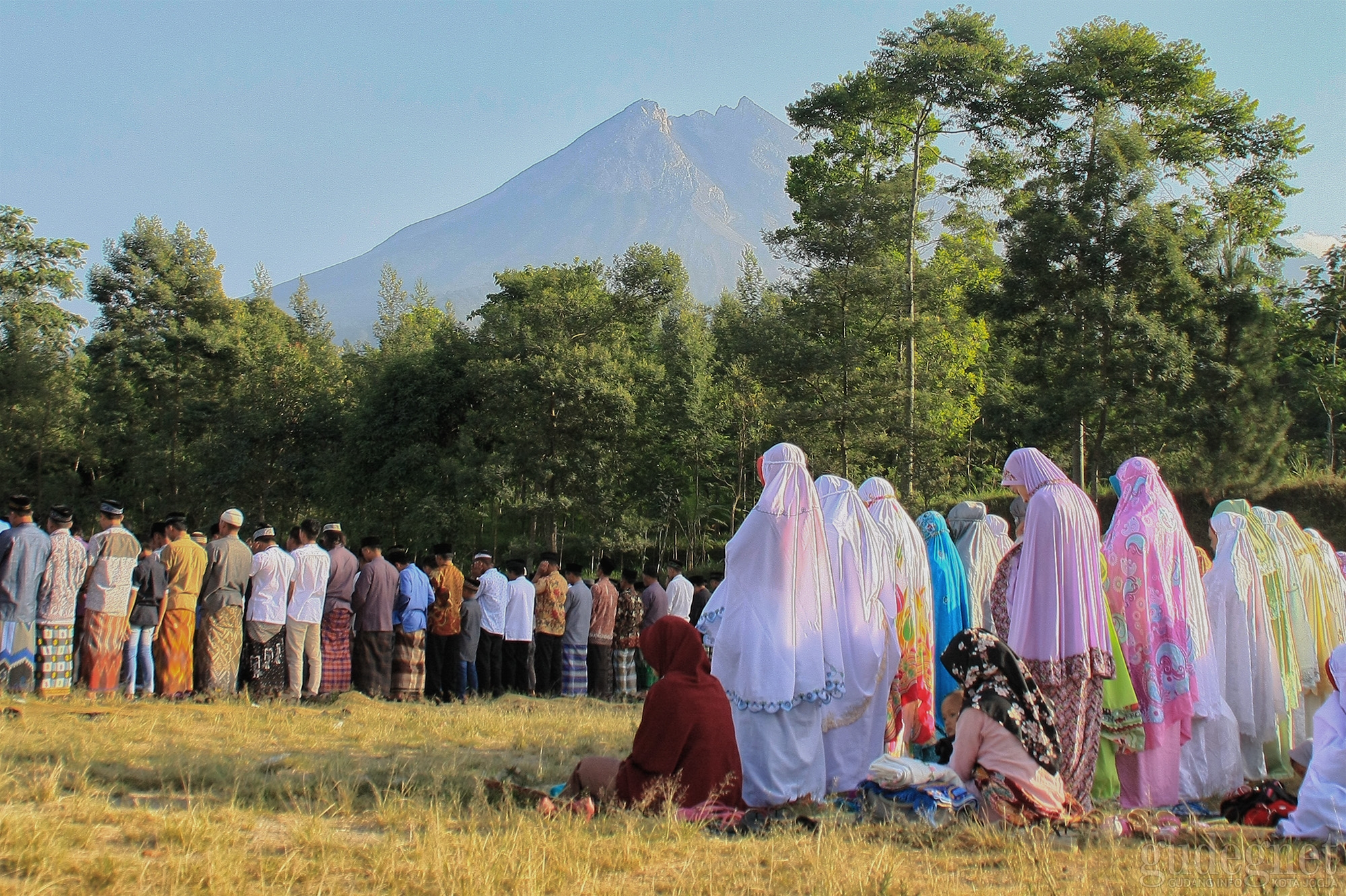 Gema Takbir  Iduladha  di Ketinggian 4 Km dari Puncak Merapi