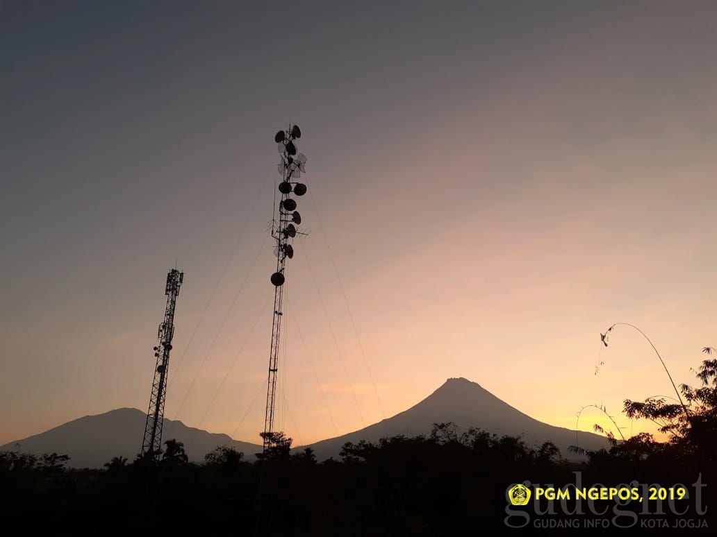 Gunung Merapi Gugurkan Lava Enam Kali Selama Iduladha