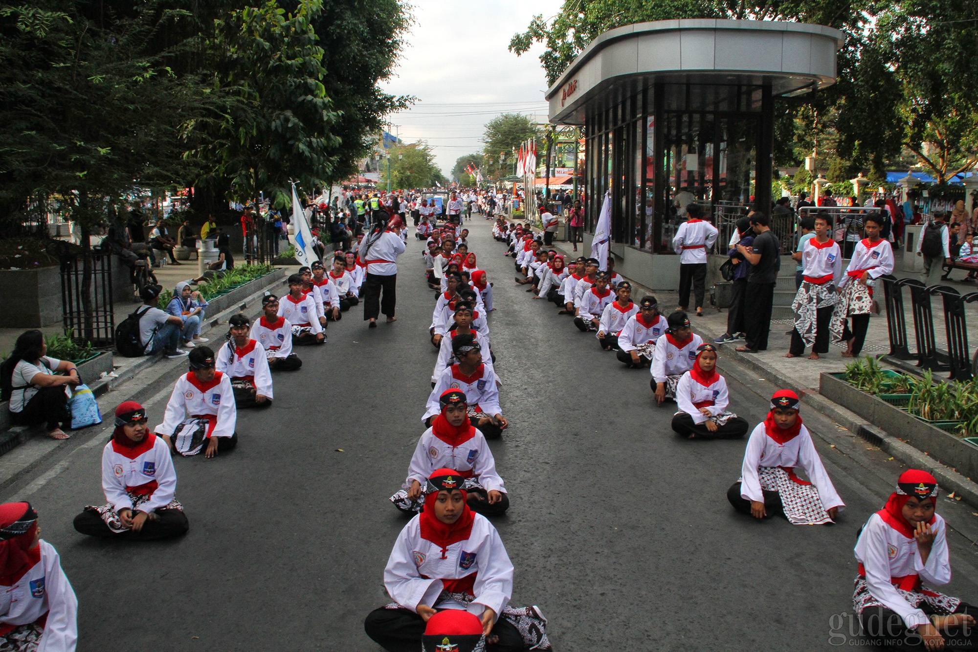 Ribuan Atlet Pencak Silat Tumpah Ruah di Malioboro