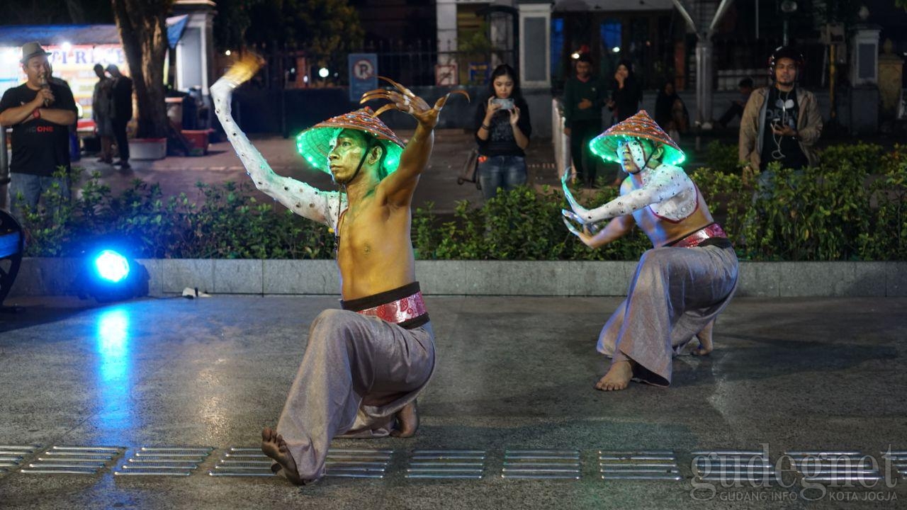 Selepas Tengah Malam, Malioboro Menari