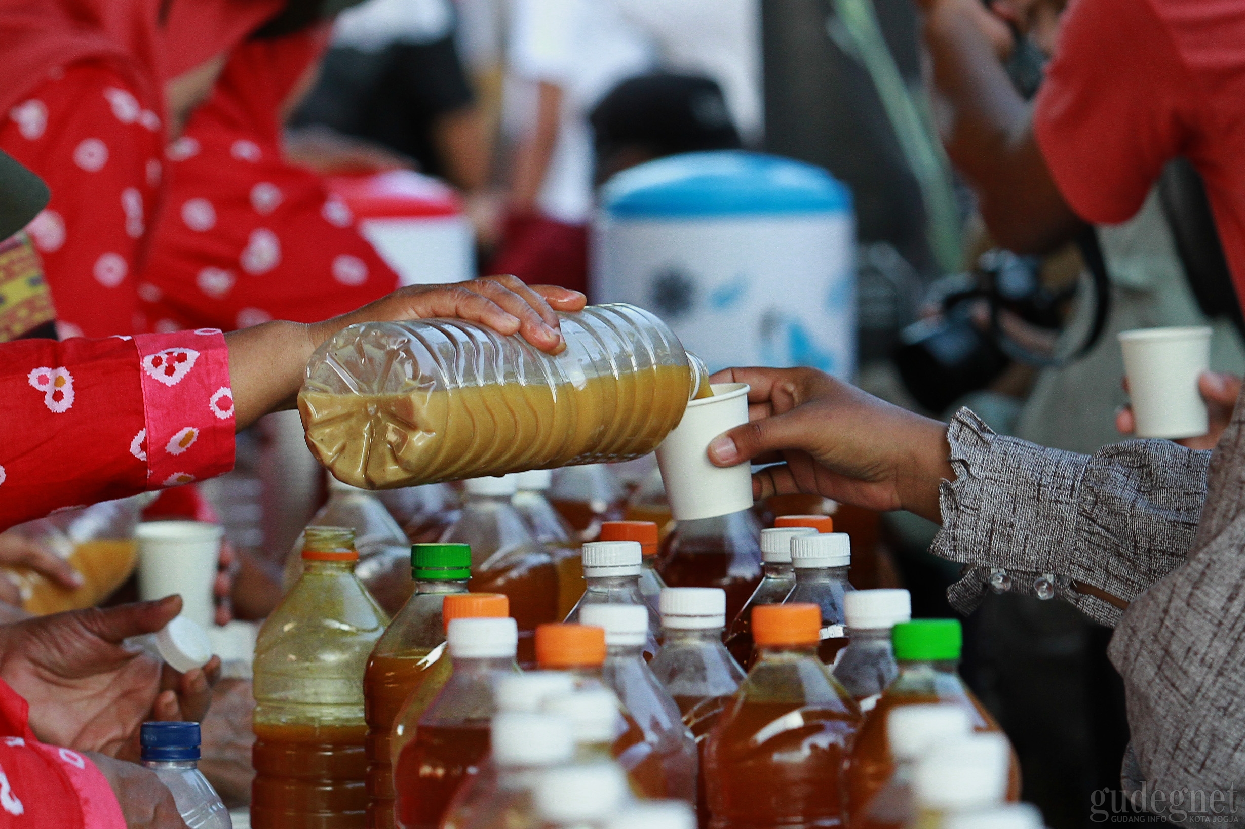 Selasa Wagen Malioboro, 10.000 Cup Jamu Dibagikan Gratis