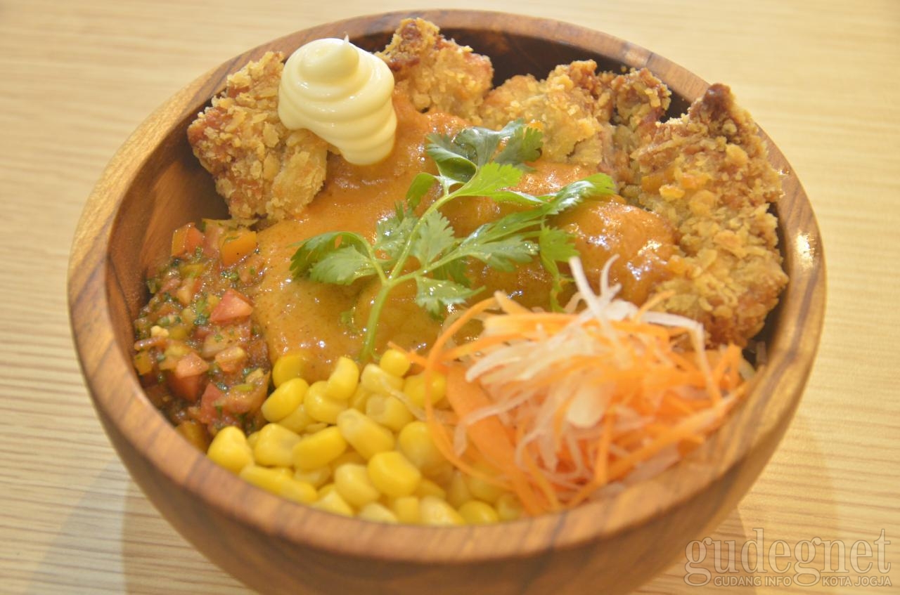 A&M.co Express Sajikan Aneka Rice Bowl dan Sushi