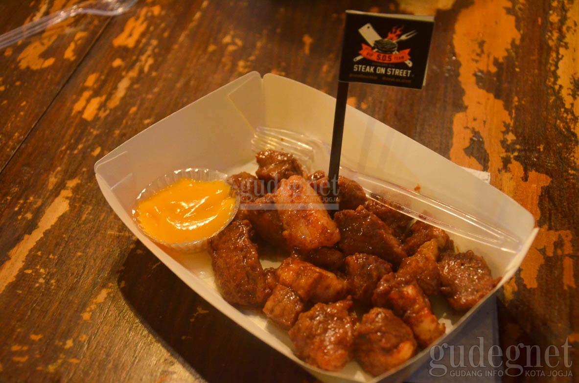 Lezatnya Steak on Street, Cuma di PBTY