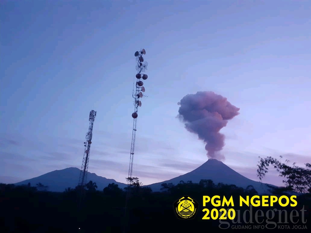 Kamis Pagi Merapi Erupsi, Tinggi Kolom Letusan 2.000 Meter