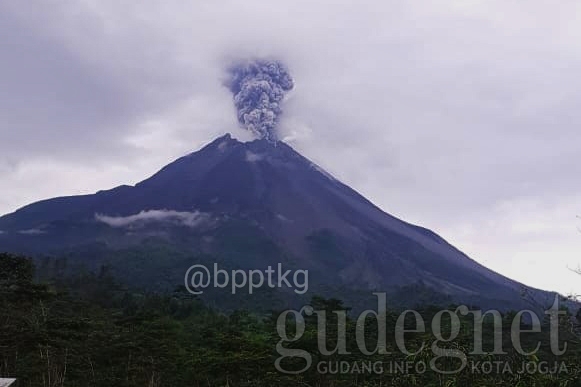 Dampak Erupsi Merapi, Hujan Abu Tipis di Wilayah Sleman