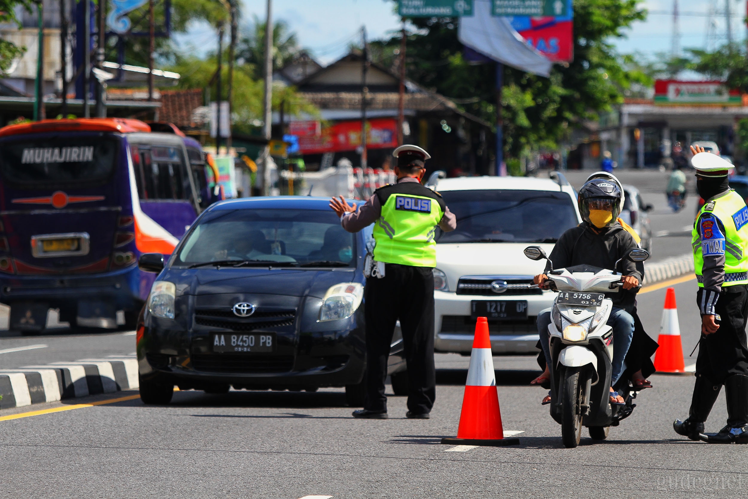 Mulai 24 April Kendaraan Asal Zona Merah Dilarang Masuk DIY