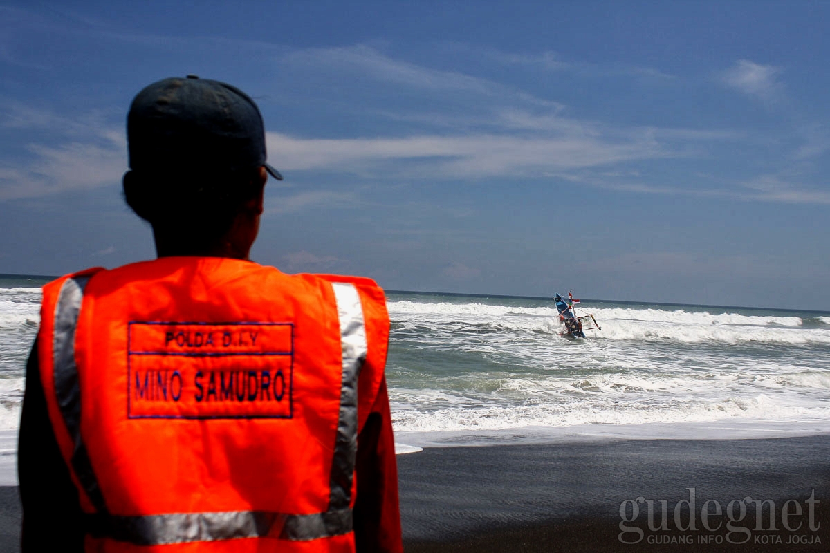 BMKG Imbau Nelayan dan Masyarakat Jauhi Pesisir Laut Selatan