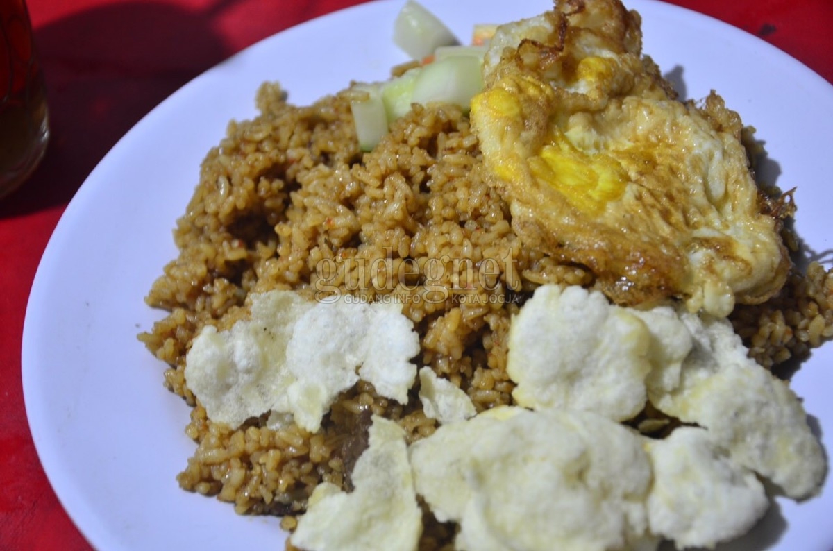 Nasi Goreng Kambing Mr. Bean, Lezat & Ramah di Kantong