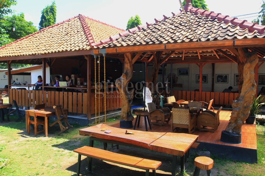 Coffee & Resto Taru Martani 1918, Sensasi Nongkrong di Pabrik Cerutu Berusia 102 Tahun