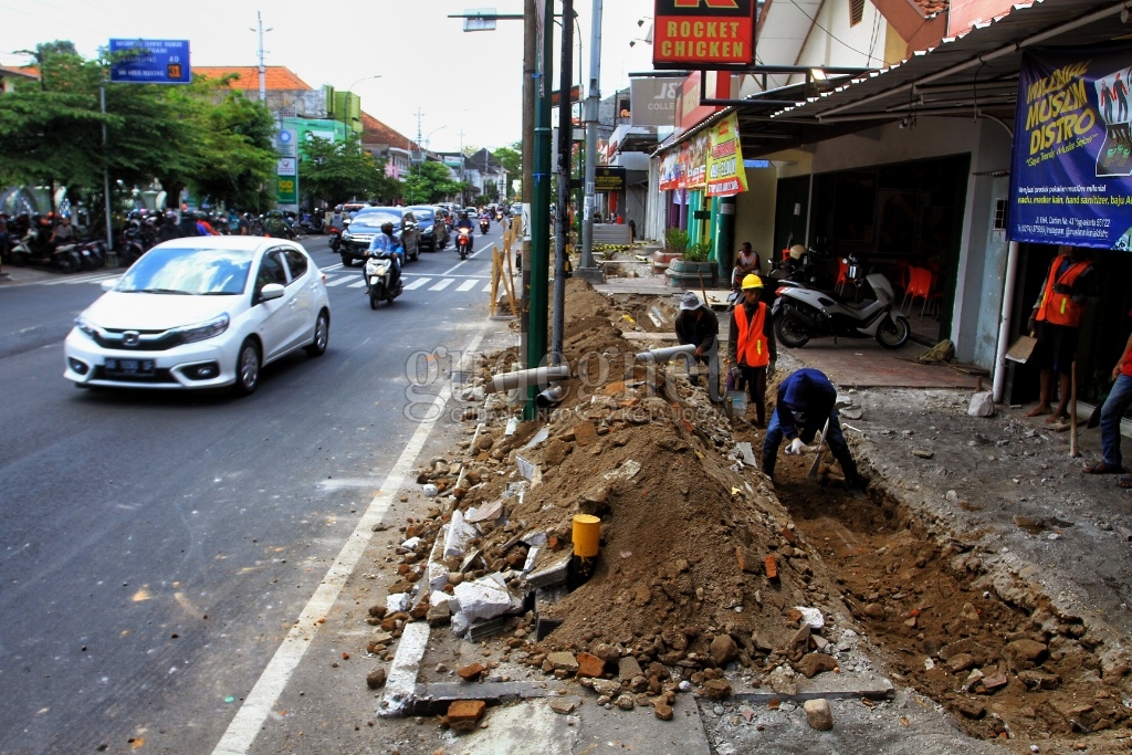 Jalur Pedestrian Ahmad Dahlan Dikerjakan, Target 105 Hari Selesai