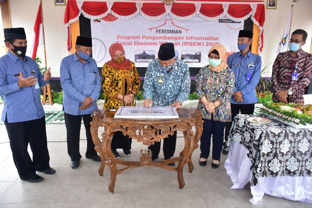 Pendopo Penunjang Pariwisata Seni dan Budaya Di Kapanewon Ngaglik Diresmikan Bupati