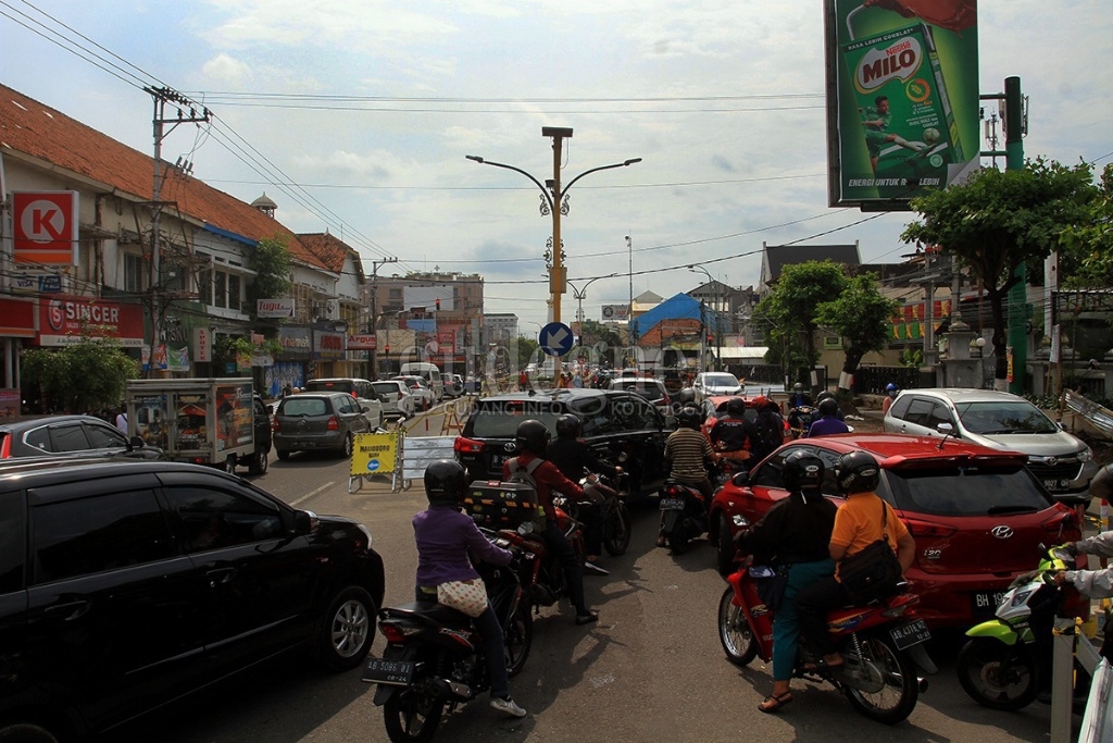 Hindari Kemacetan di Kawasan Tugu, Ini Saran Dishub 