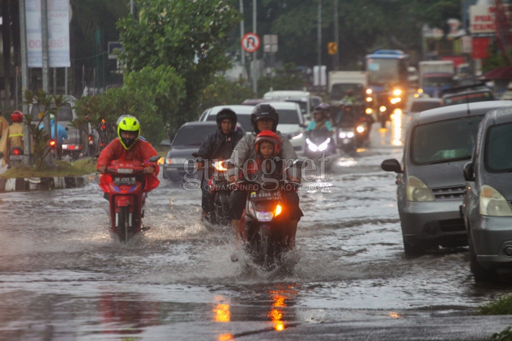 Prakiraan Cuaca DIY Senin 11 Januari 2021, Hujan Ringan dan Berawan