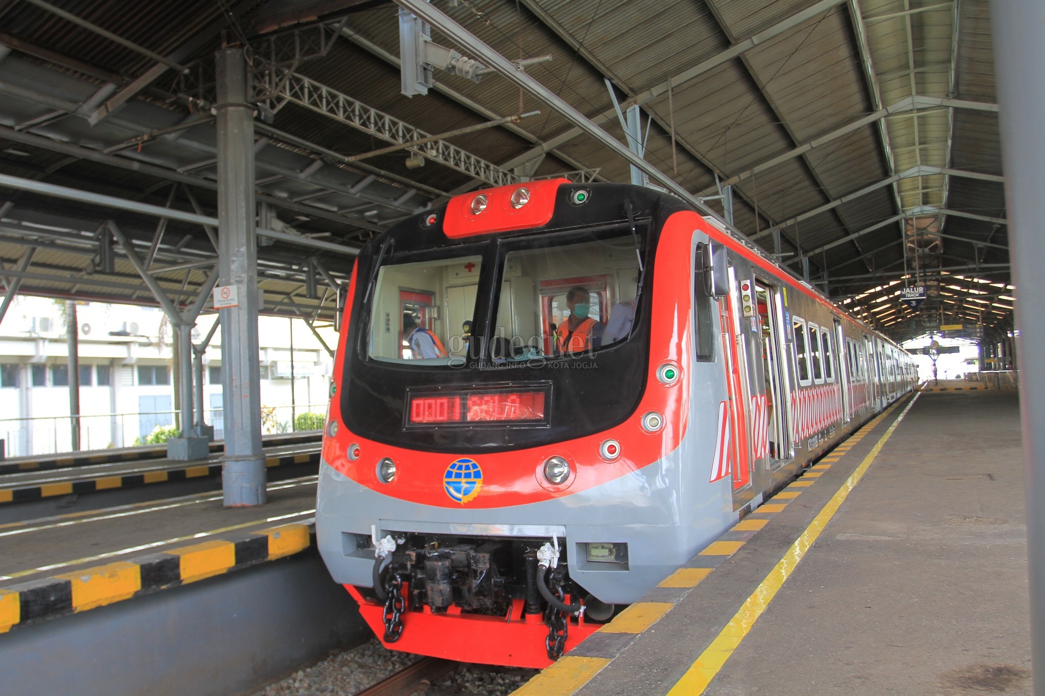 KRL Yogya-Solo Hidupkan Beberapa Stasiun yang Lama Tidak Beroperasi 