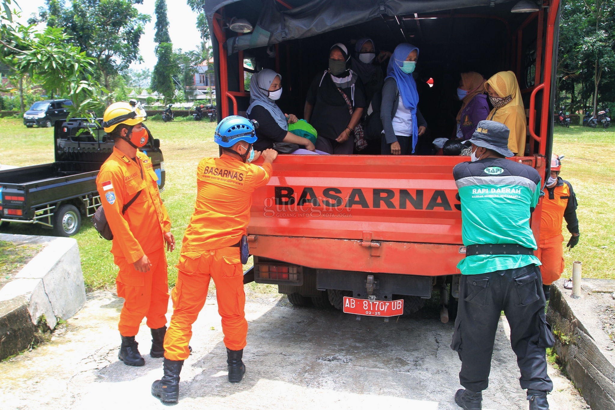 13 Hari di Barak Purwobinangun, Pengungsi Dusun Turgo Kembali ke Rumah